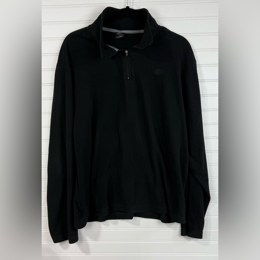 Starter mens black logo long sleeved half zip fleece. Size Large.